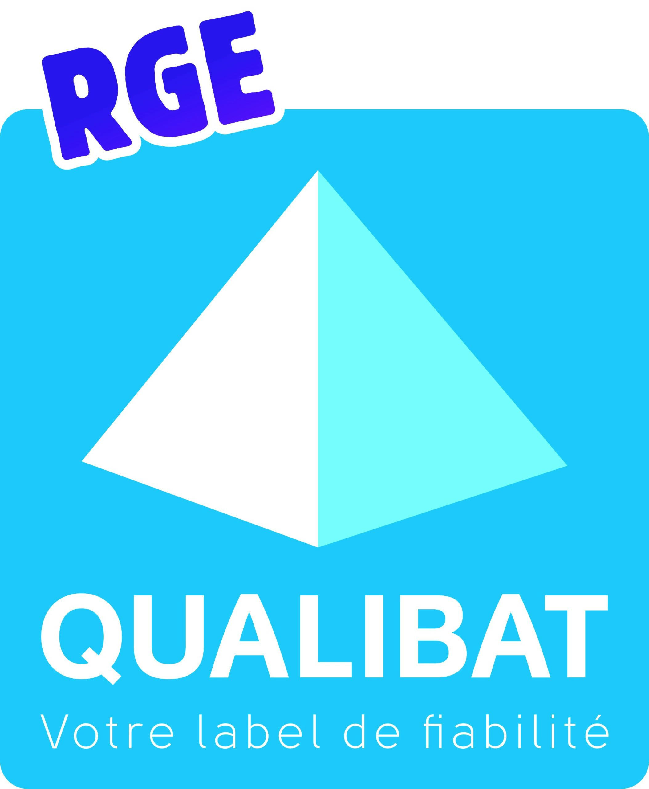 photo du logo bleu de qualibat, label de fiabilité, RGE pour la société Absolute Renovation